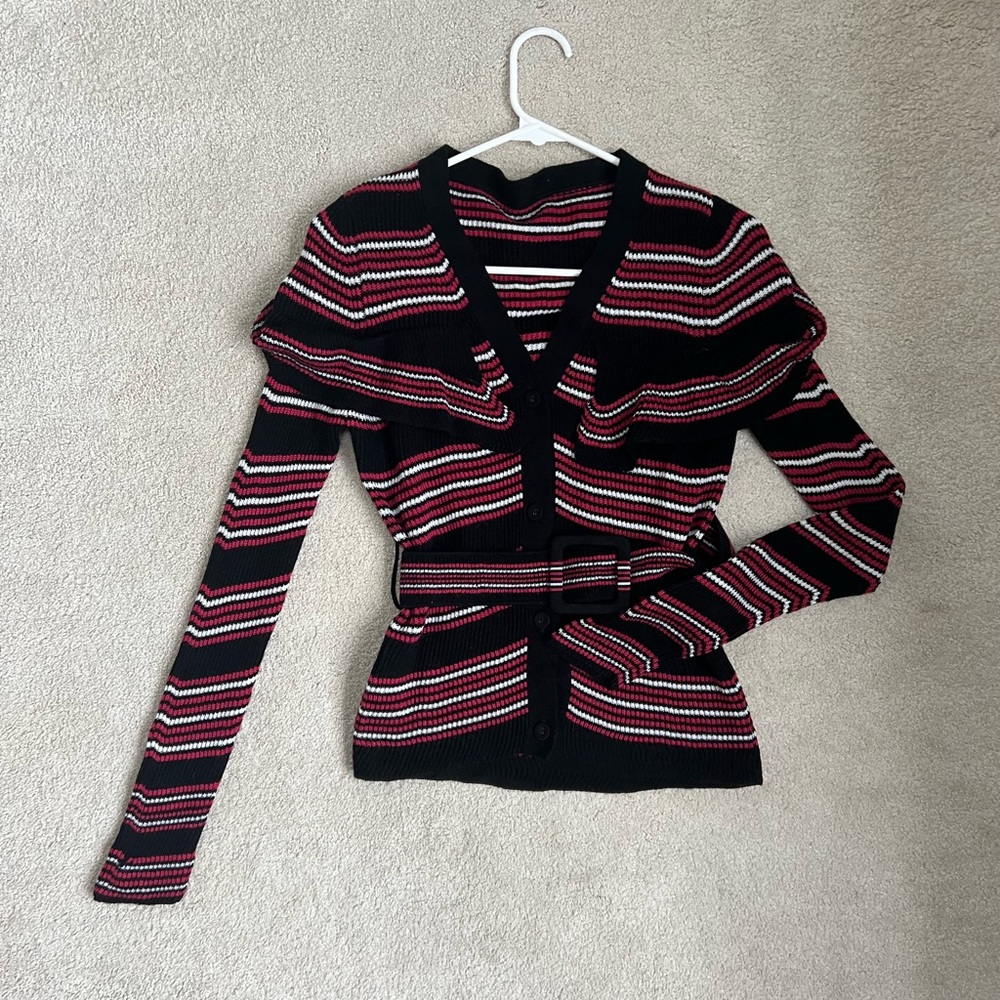 Black/ref/white ruffle trim belted cardigan